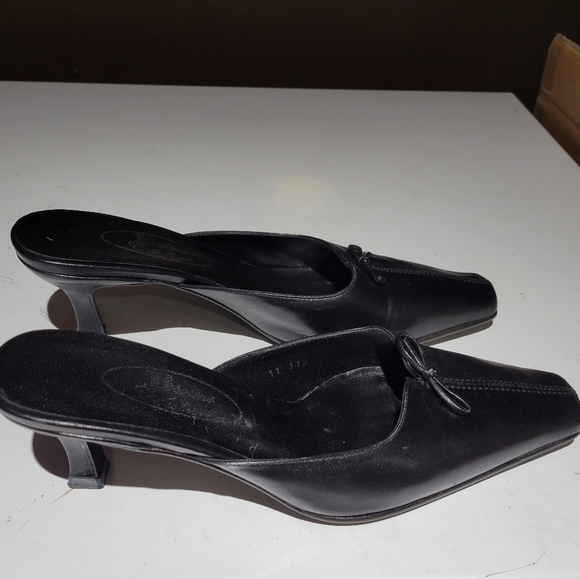 Brown's Kitten Heel Mules Size 4 1/2 - Picture 2 of 5